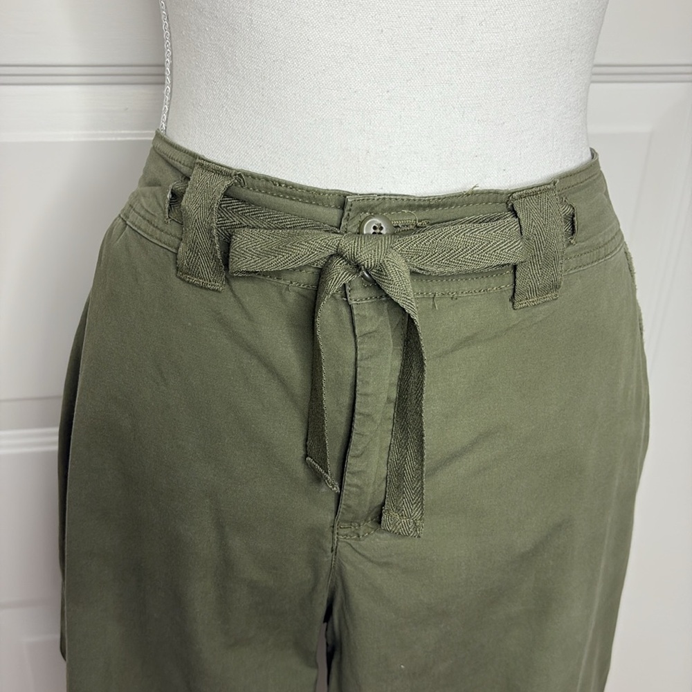 St. John's Bay Olive Green Hi Rise Pret Belted Wide Leg Utility Capris. Size 12 - Picture 2 of 14